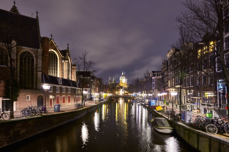 Ночной Амстердам…