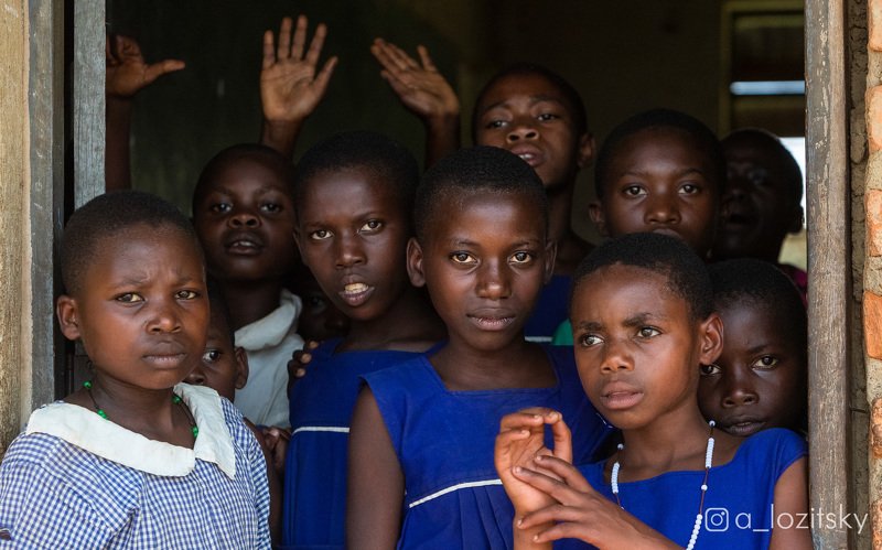 Школьницы, Уганда