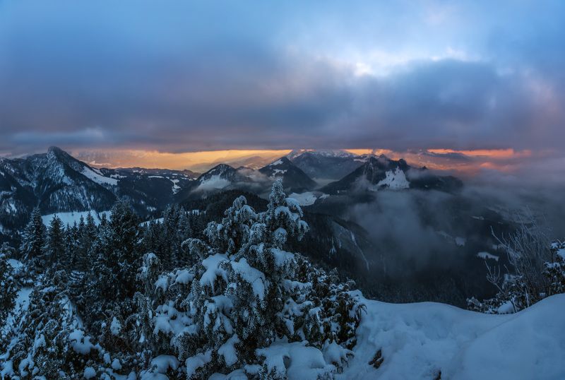 Закат в Альпах.