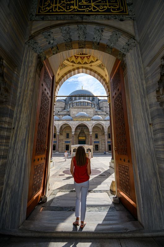 Main door to Süleymaniye Mosque