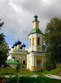 Николо-Рожок. Церковь Успения Пресвятой Богородицы.