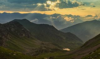 ПРО МАЛЕНЬКОЕ ОЗЕРО И ЗАКАТ