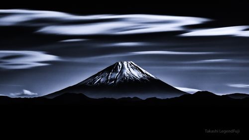 Flow of clouds (Blue ink version)