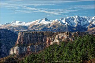 Красная скала, страж Уруштена