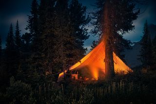 Холодный вечер у жаркого костра / Cold evening next to warm fire
