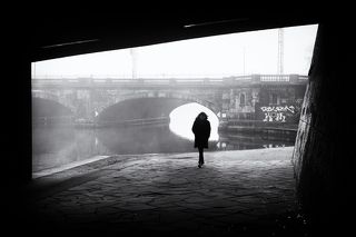 Unter der Kennedybrücke