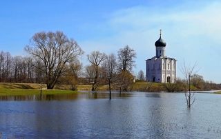 Покров на Нерли. Апрель