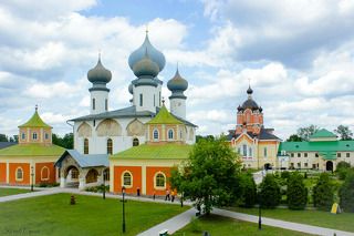в Успенском мужском монастыре