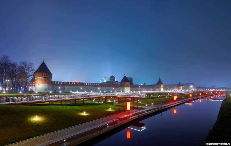 Набережная Тульского Кремля в тумане