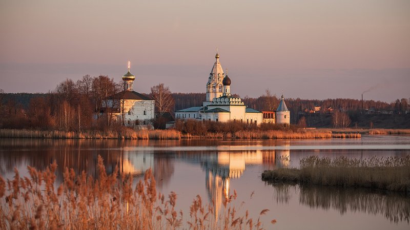 Свято-Троицкий Островоезерский женский монастырь
