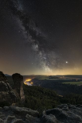 Night is Saxony..