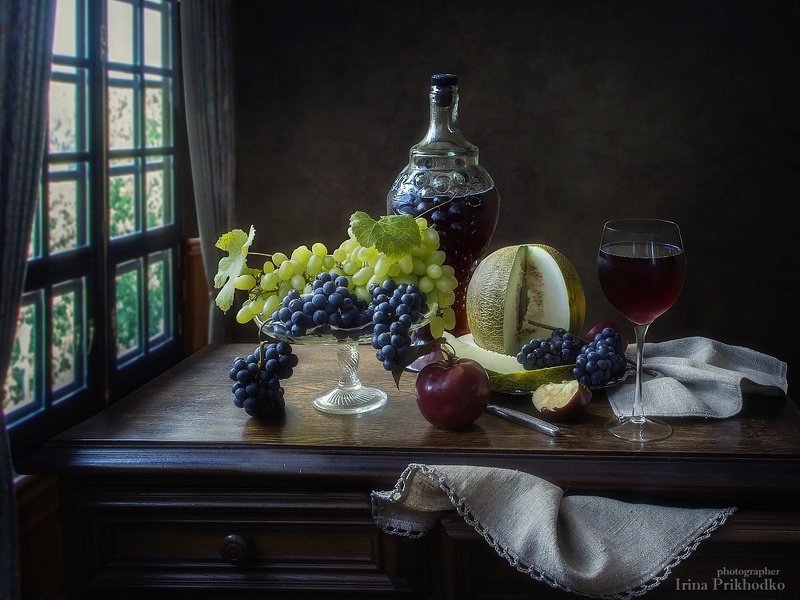 Натюрморт с дыней и вином