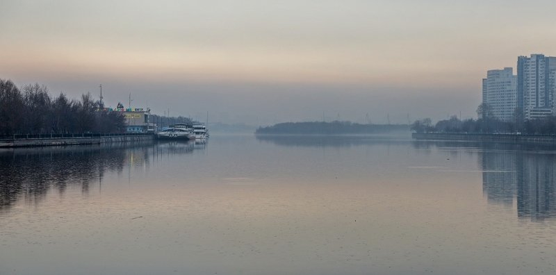 Апрельское утро на Москве-реке