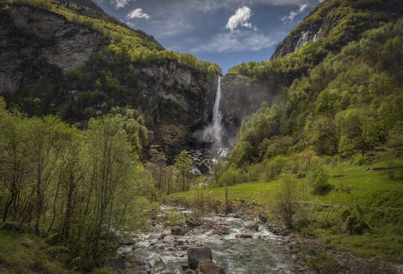 Альпийский водопад. Альпийские водопады. Альпийские водопады Владикавказ. Водопад Алибек Домбай фото. Альпийская Фе\я водопад.