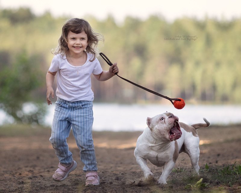 Nadia and her smiling Bundy (American Bully