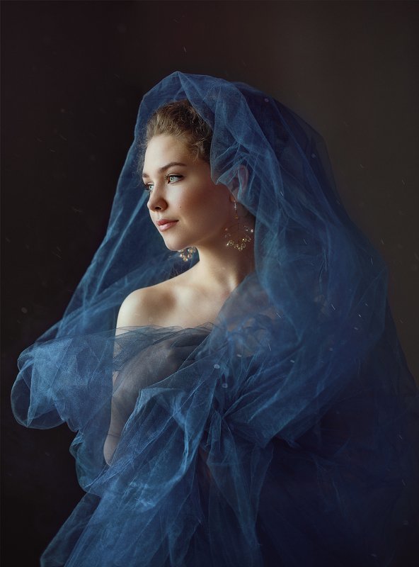 Portrait de femme by Valentina Popova